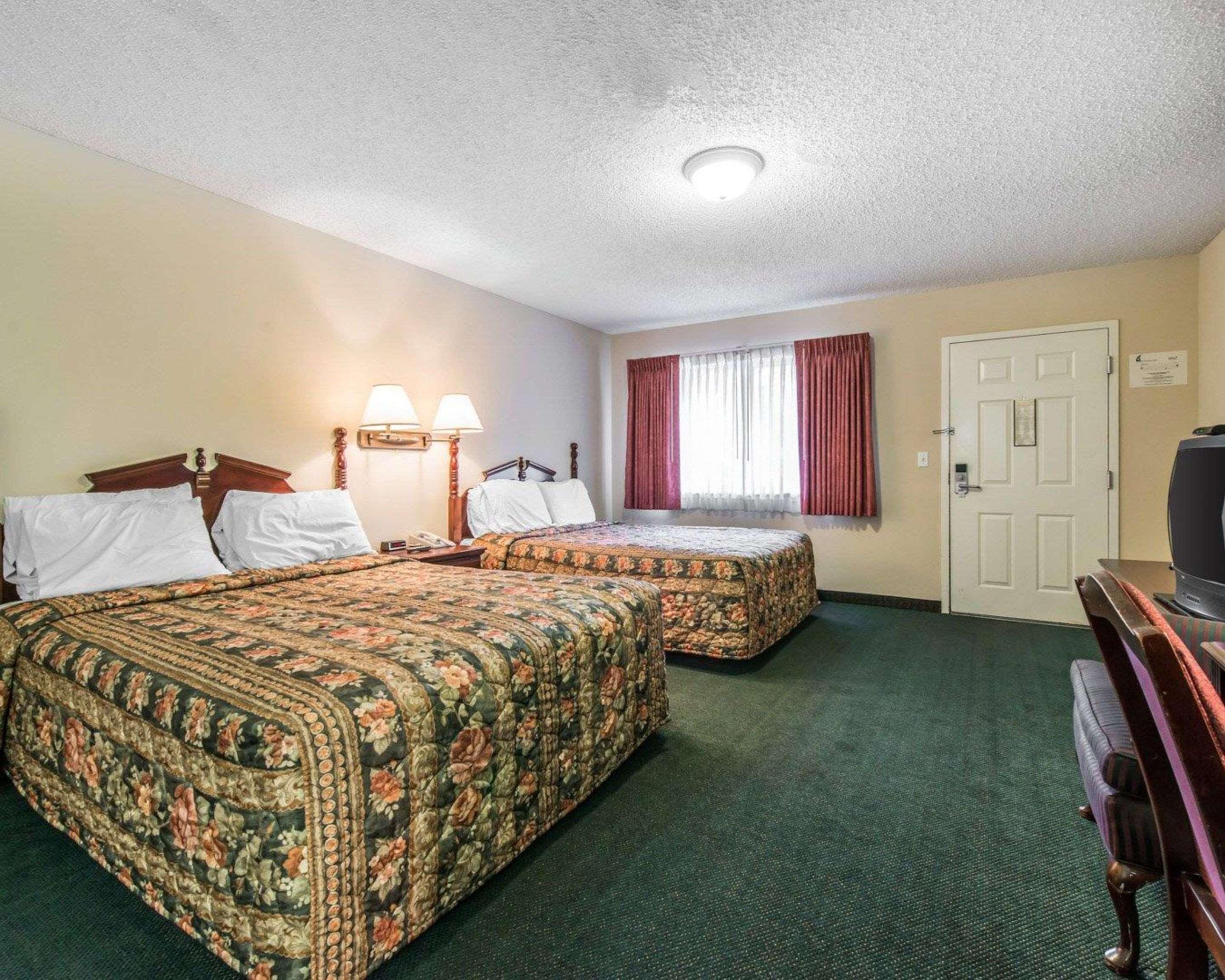 Econo Lodge Inn&Suites Manitou Springs Exterior foto