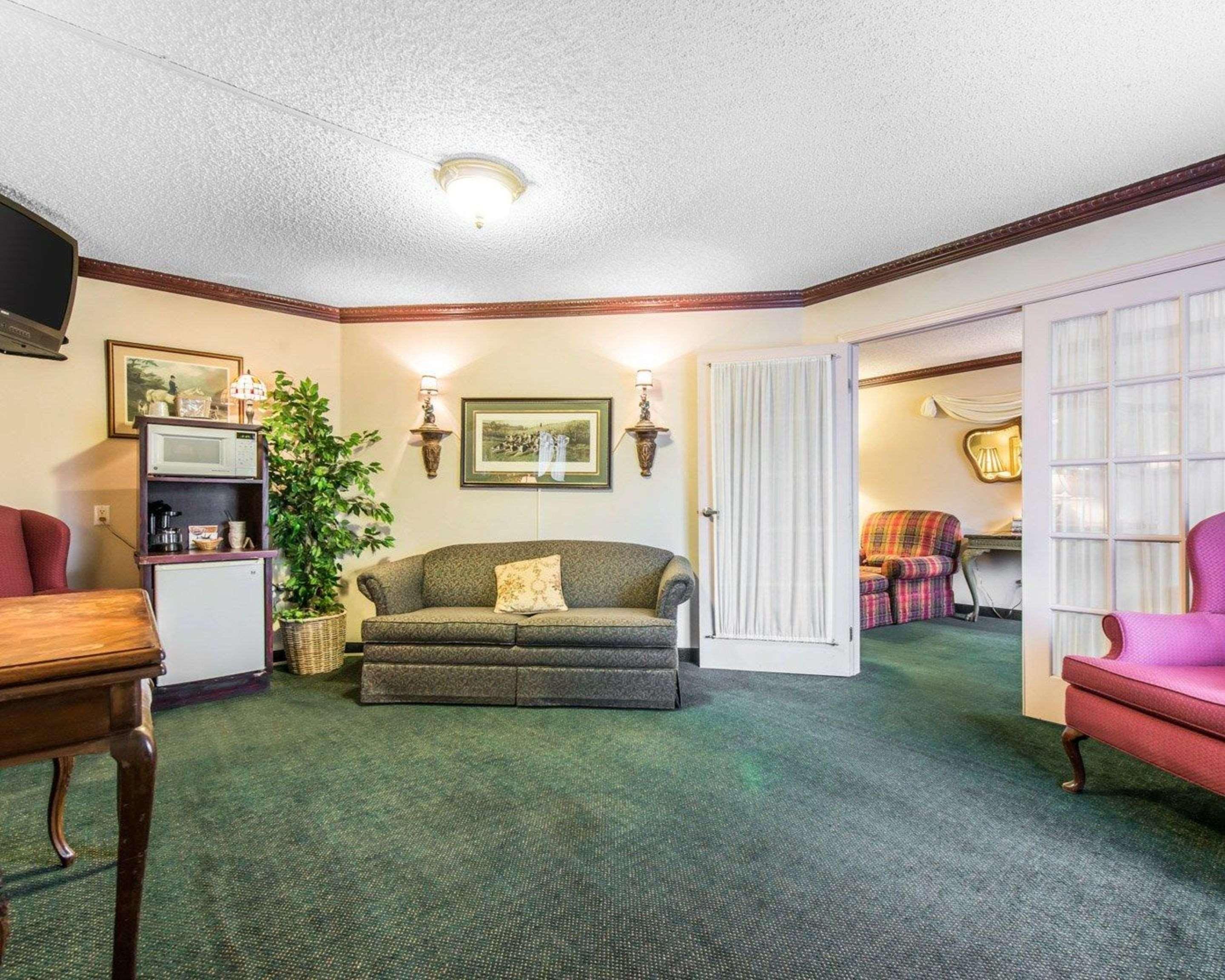 Econo Lodge Inn&Suites Manitou Springs Exterior foto