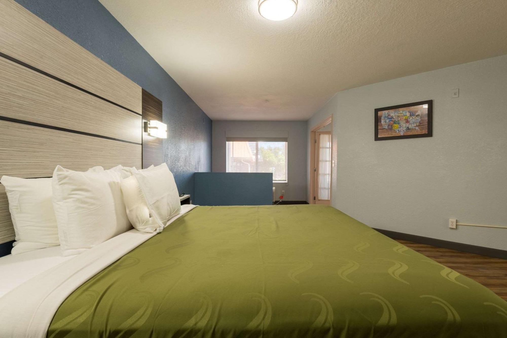 Econo Lodge Inn&Suites Manitou Springs Exterior foto