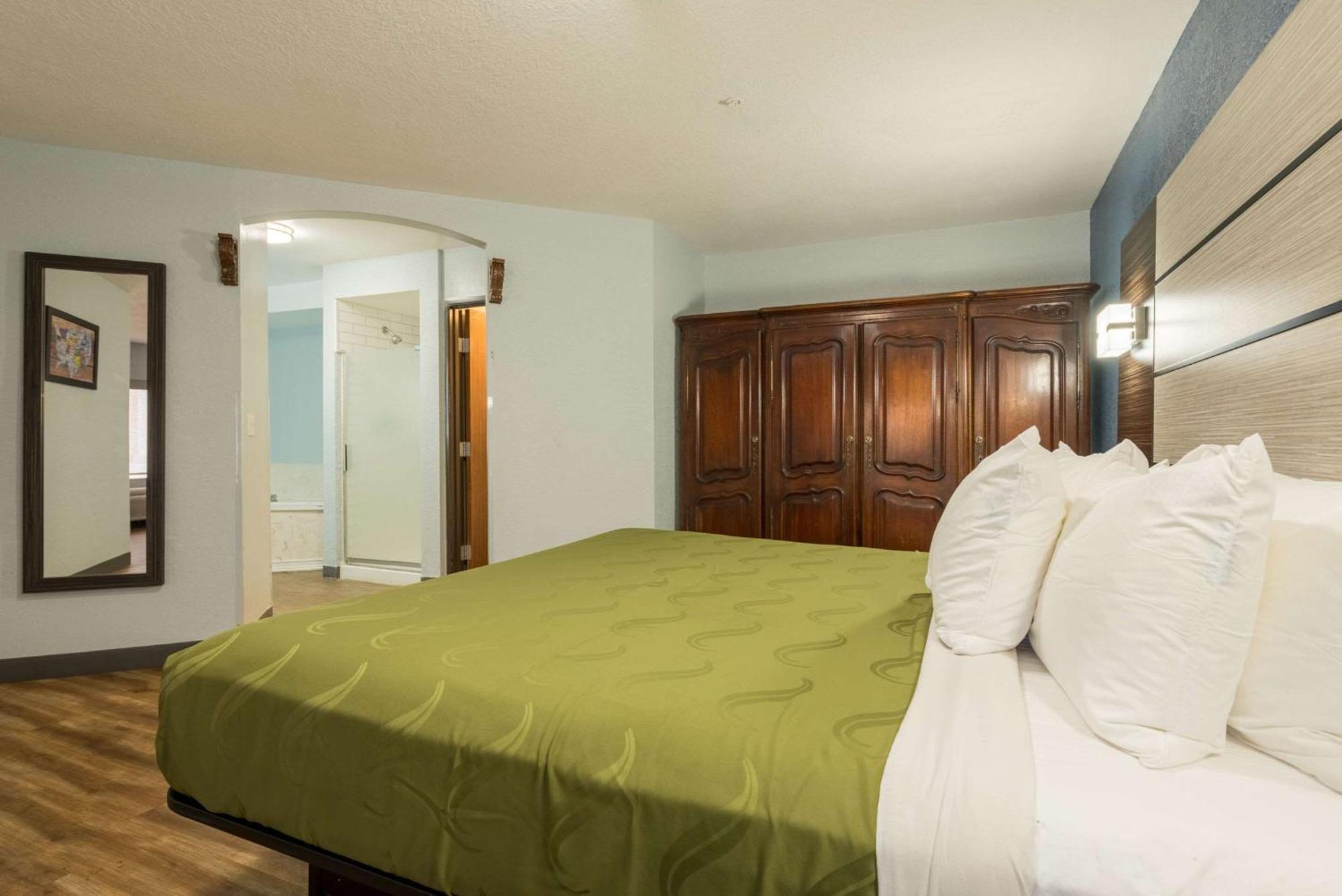 Econo Lodge Inn&Suites Manitou Springs Exterior foto